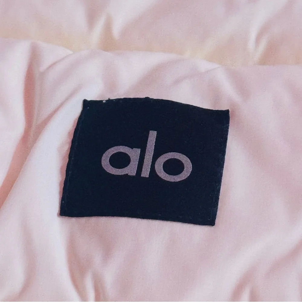 Alo Yoga Aspen Puffer | Ivory
